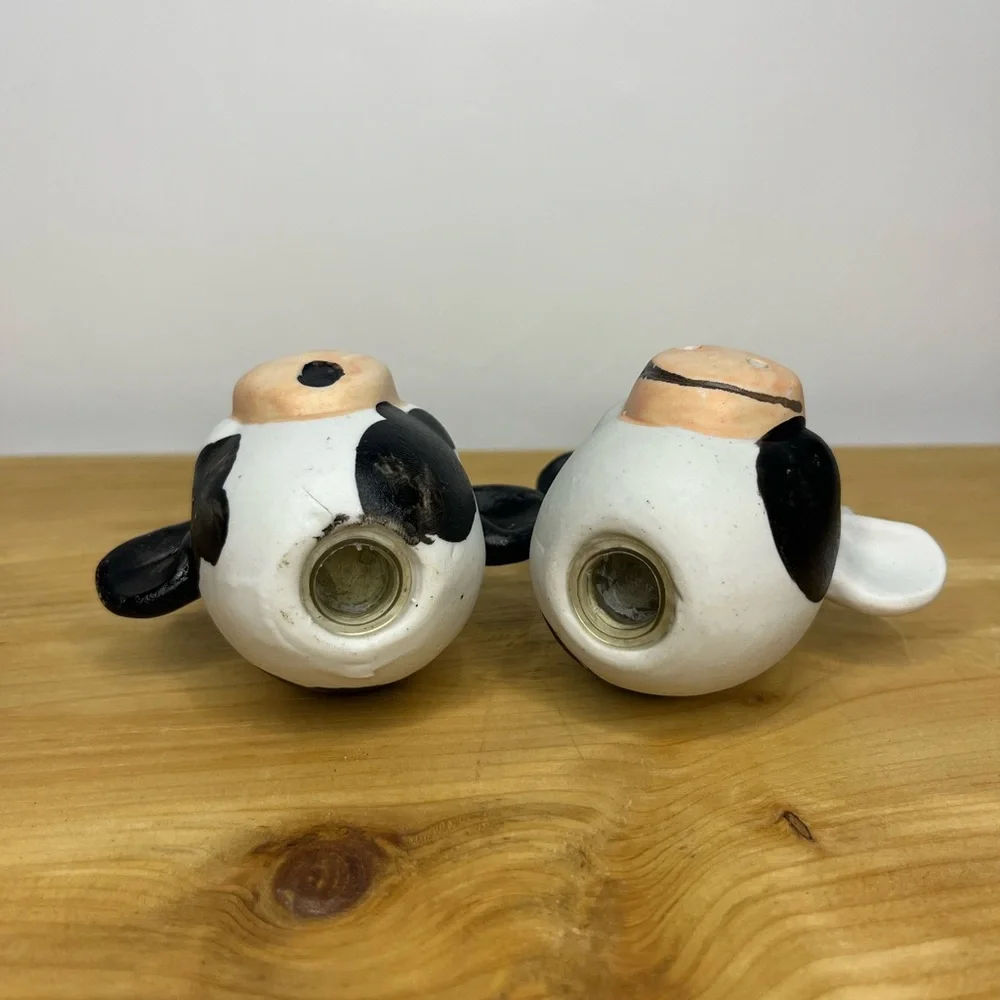 Vintage Cow Salt & Pepper Shakers Wood Ceramic Black White Horns - Picture 3 of 3